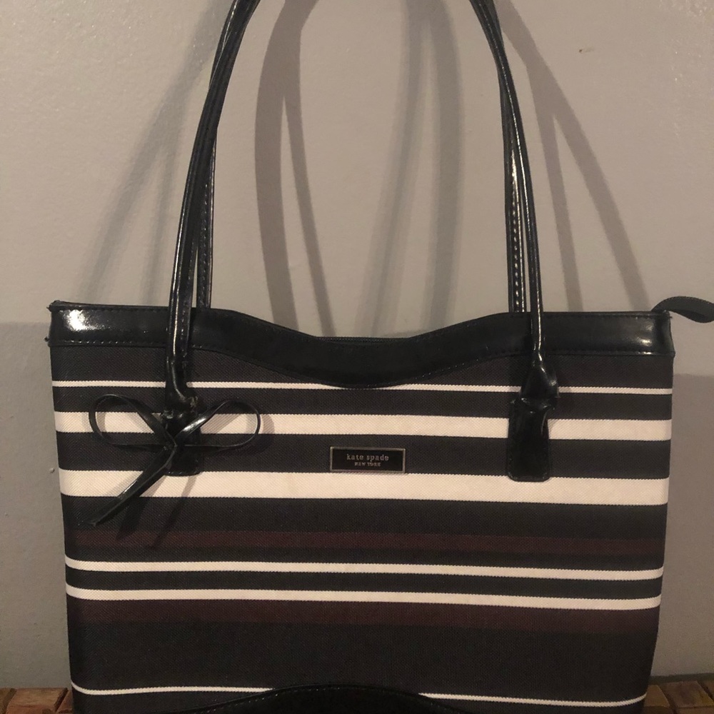 Classy Kate Spad. bag